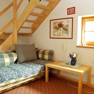 Apartment Bacher, Edling
